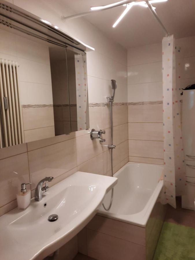 Moderne 3Zimmer Wohnung, In Koenigsbrunn Bei Augsburg Bagian luar foto