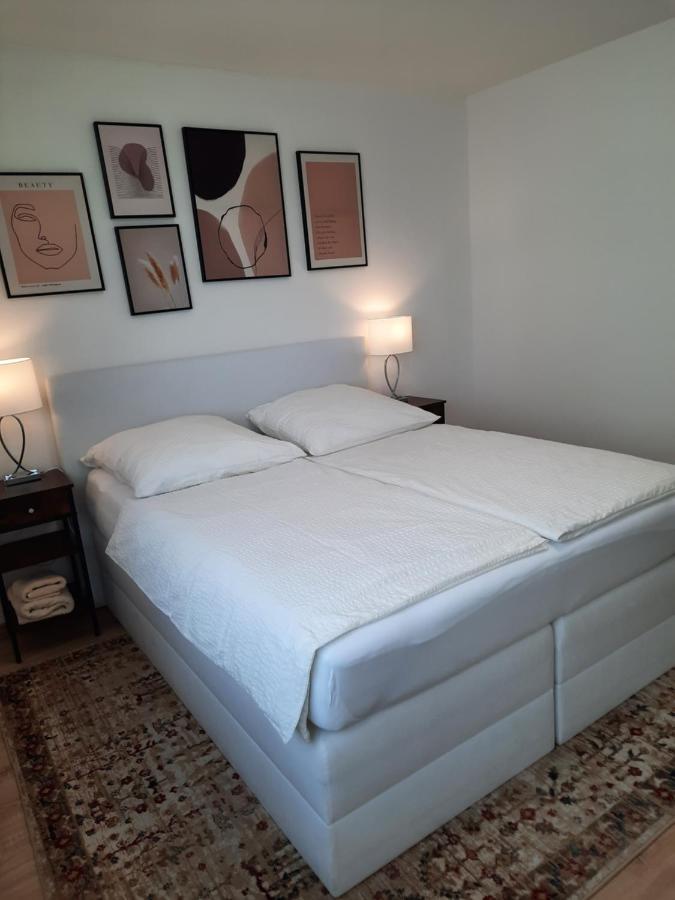 Moderne 3Zimmer Wohnung, In Koenigsbrunn Bei Augsburg Bagian luar foto