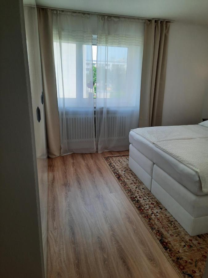 Moderne 3Zimmer Wohnung, In Koenigsbrunn Bei Augsburg Bagian luar foto